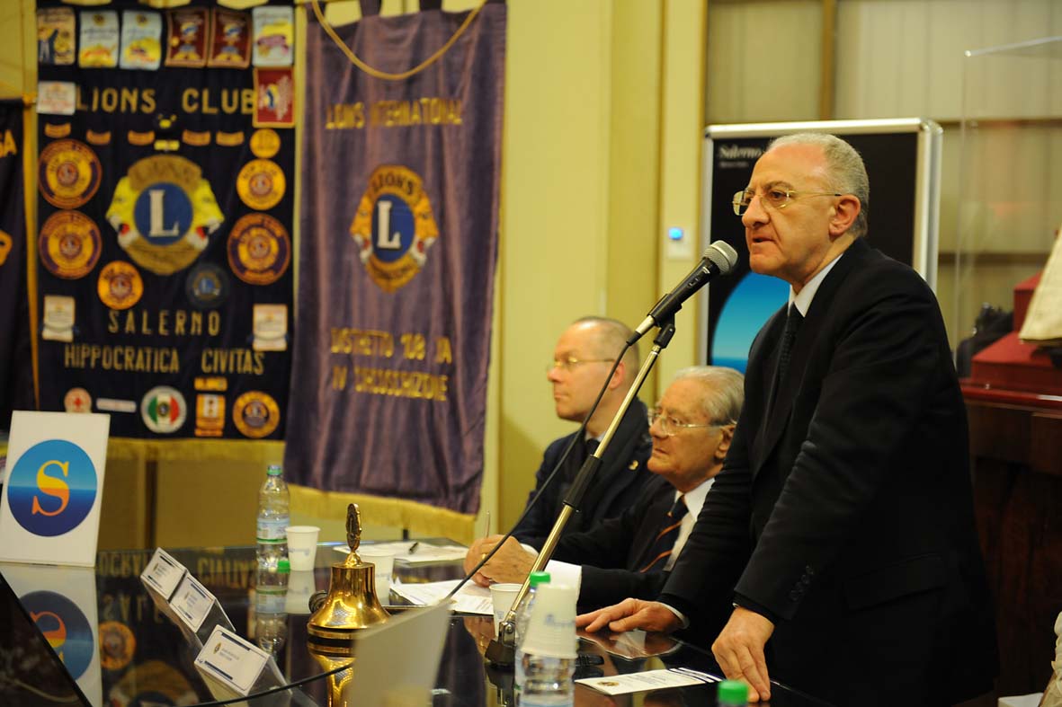   Il Sindaco De Luca al convegno La riconversione industriale in nuove realt? e lo sviluppo del territorio 
