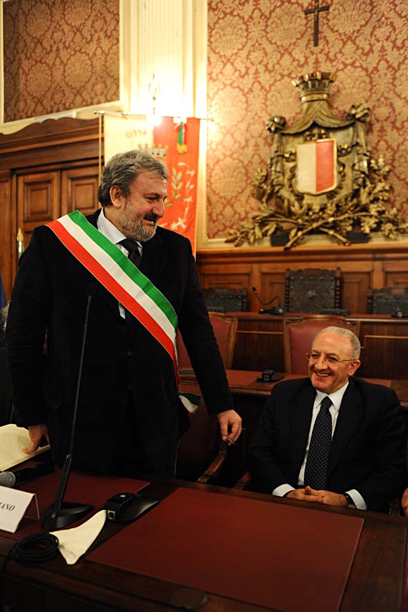   Il Sindaco di Salerno Vincenzo De Luca protagonista della manifestazione "Cantiere d'Idee" con il Sindaco di Bari Michele Emiliano. Bari, 22 gennaio 2011
