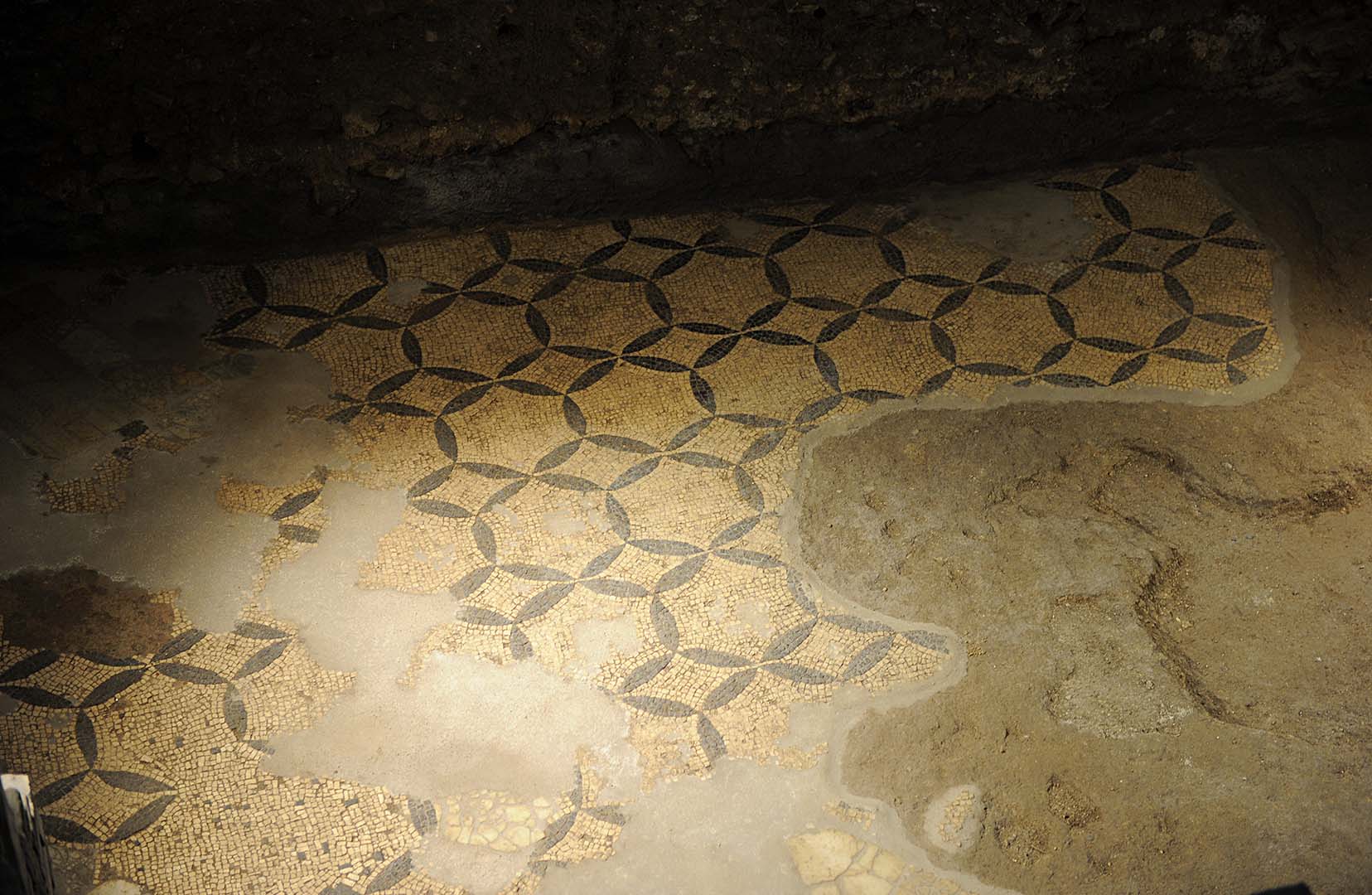   Riapre Palazzo Fruscione
