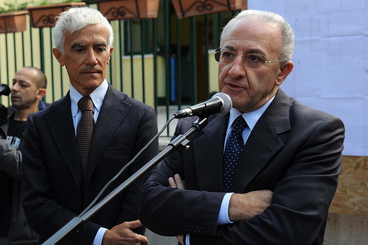   Il Sindaco De Luca ha dato il via ai lavori per la realizzazione di due nuovi asili nido. Salerno, 21 ottobre 2010
