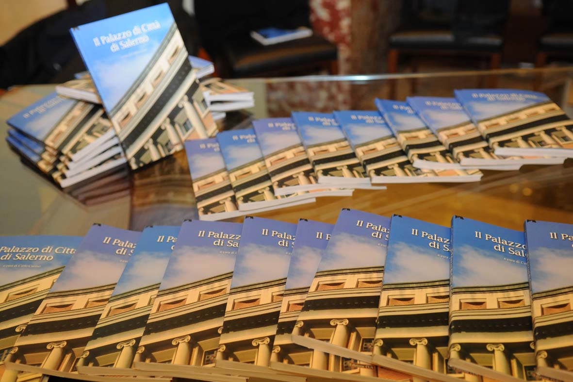   Il Palazzo di Citt di Salerno.  Presentazione del volume al Comune di Salerno, 19 febbraio 2010
