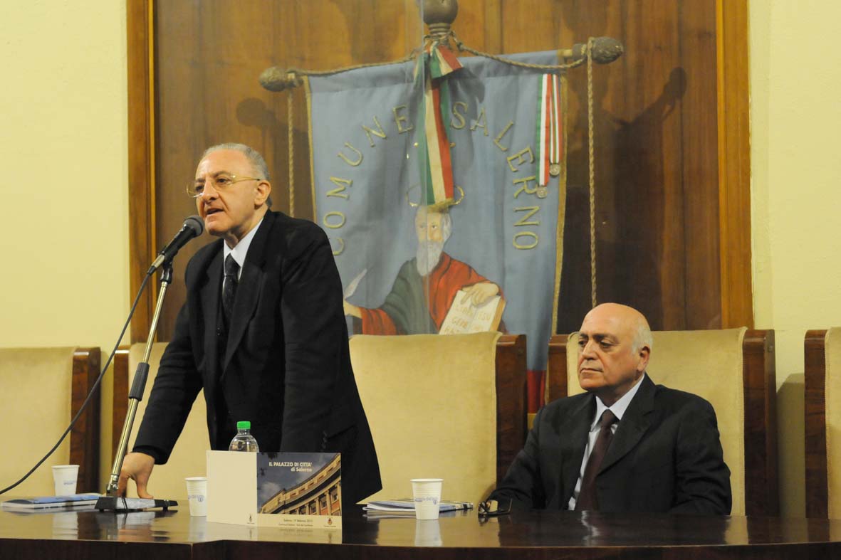   Il Palazzo di Citt di Salerno.  Presentazione del volume al Comune di Salerno, 19 febbraio 2010
