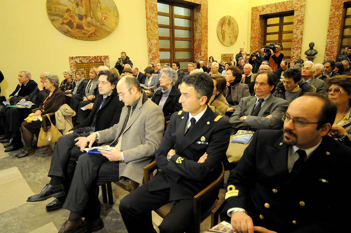   Il Palazzo di Citt di Salerno.  Presentazione del volume al Comune di Salerno, 19 febbraio 2010
