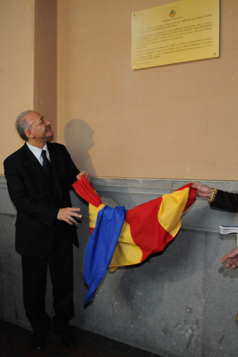  Il Palazzo di Citt di Salerno.  Presentazione del volume al Comune di Salerno e scoprimento targa all'Augusteo, 19 febbraio 2010
