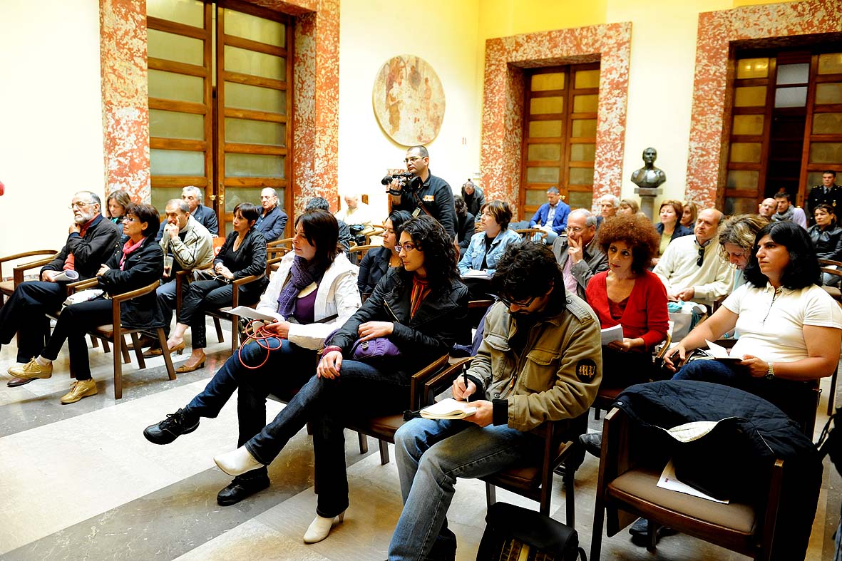   Stagione lirica Teatro Verdi:  conferenza stampa di presentazione di Elisir dAmore. Salerno, 17 maggio 2010
