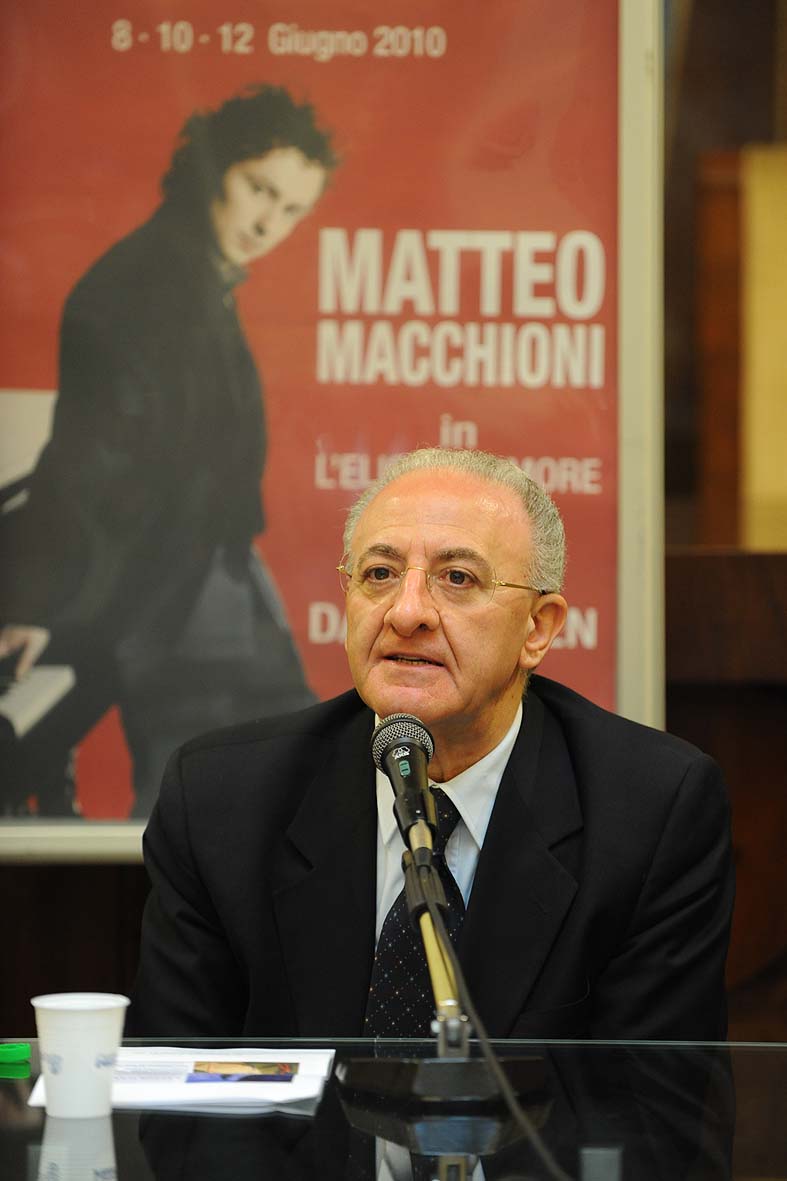   Stagione lirica Teatro Verdi:  conferenza stampa di presentazione di Elisir dAmore. Salerno, 17 maggio 2010
