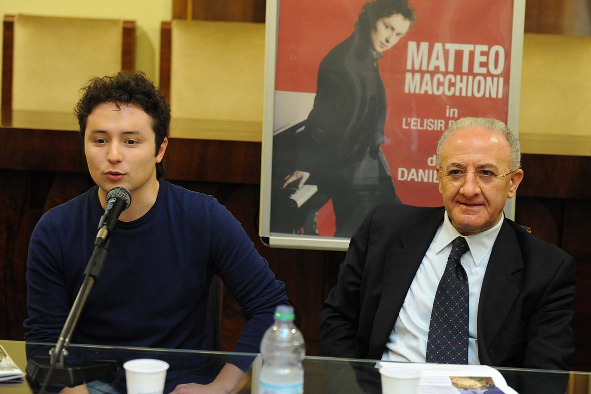  Stagione lirica Teatro Verdi:  conferenza stampa di presentazione di Elisir dAmore. Salerno, 17 maggio 2010
