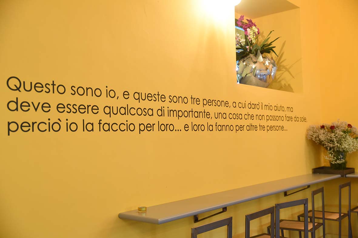   ll Sindaco Napoli all'inagurazione del ristorante sociale "Elpis"
