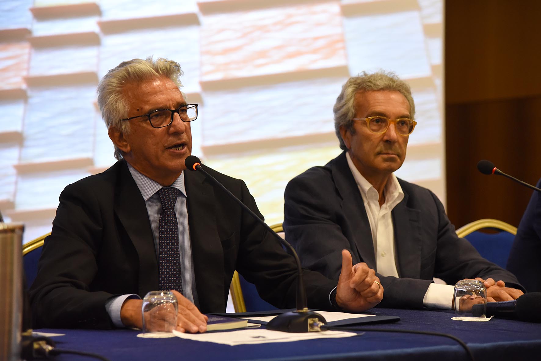   Fondazione Scuola Medica Salernitana e GUNA insieme per il Giardino della Minerva
