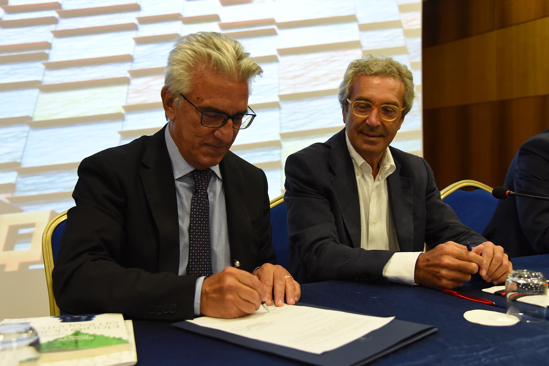   Fondazione Scuola Medica Salernitana e GUNA insieme per il Giardino della Minerva
