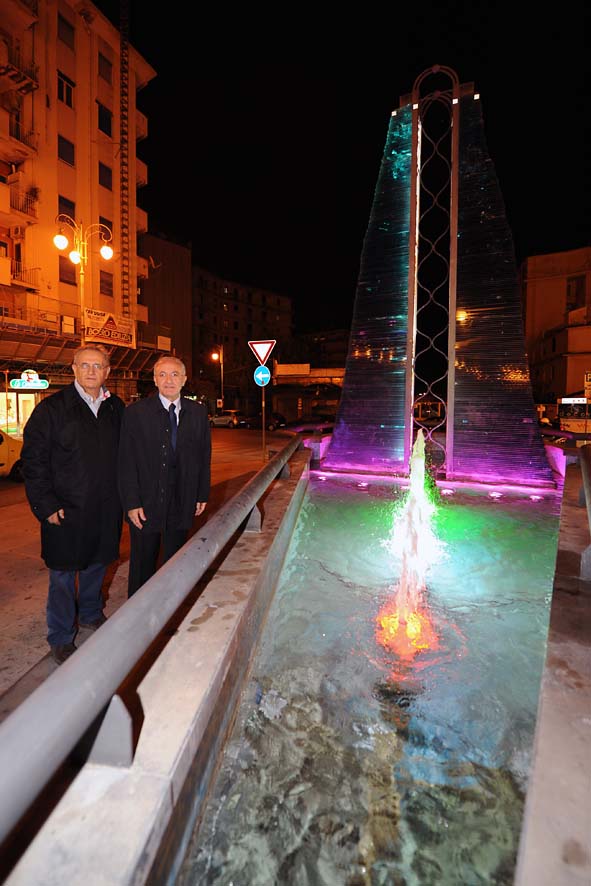   Le fontane del Trincerone si illuminano di rosa per la campagna della LILT
