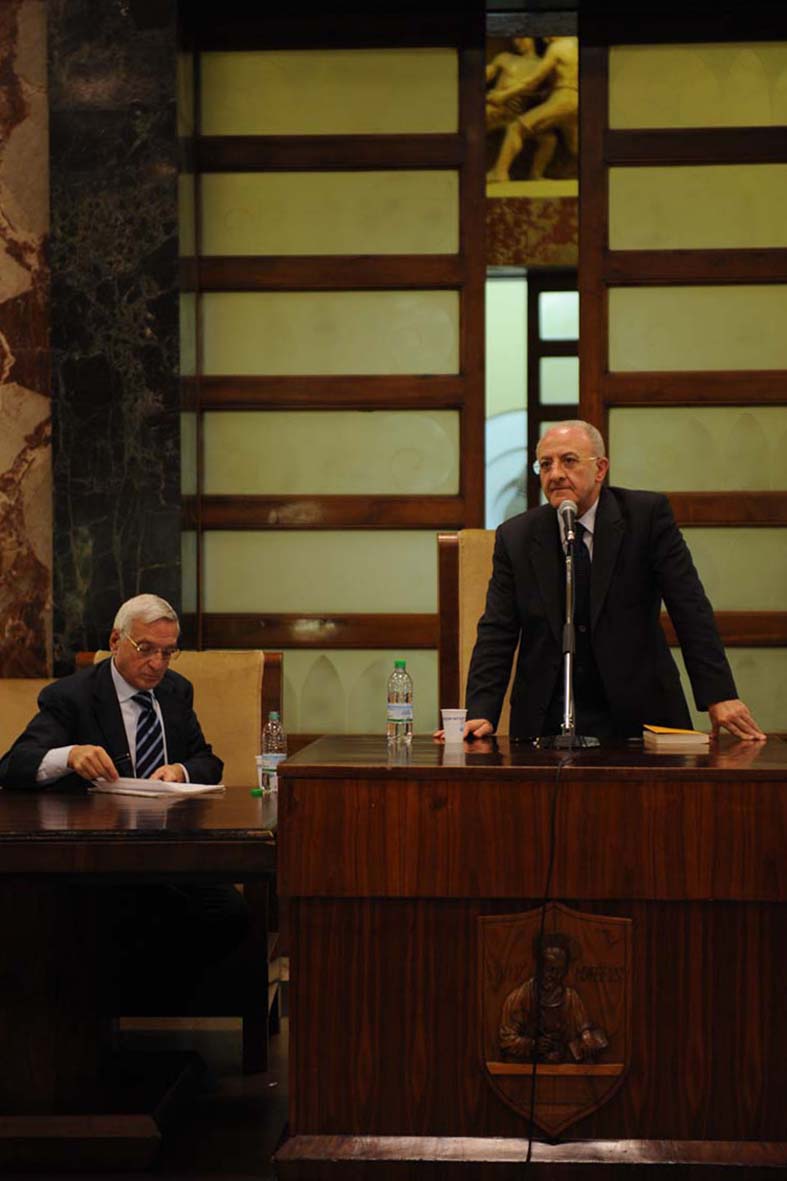   Giorgio La Malfa: L'Europa in pericolo. La crisi dell'euro
