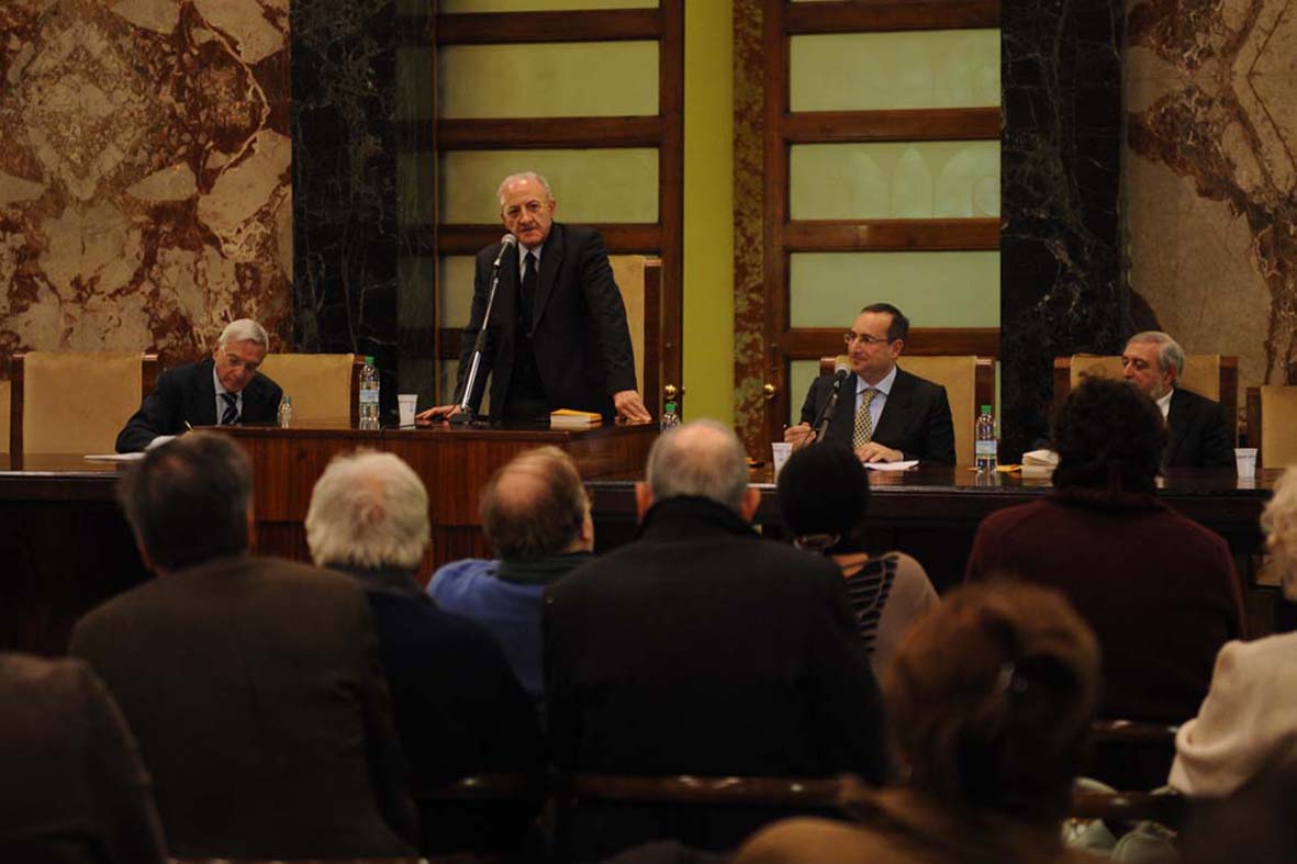   Giorgio La Malfa: L'Europa in pericolo. La crisi dell'euro
