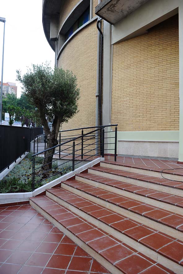   Il Sindaco De Luca inaugura il nuovo sagrato della chiesa di San Gaetano. Salerno, 13 maggio 2011
