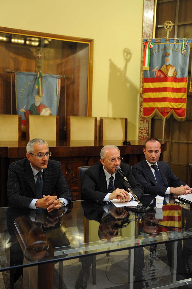   Conferenza stampa sul progetto di realizzazione e gestione impianto fotovoltaico da 24 MW, Salerno 14 luglio 2010
