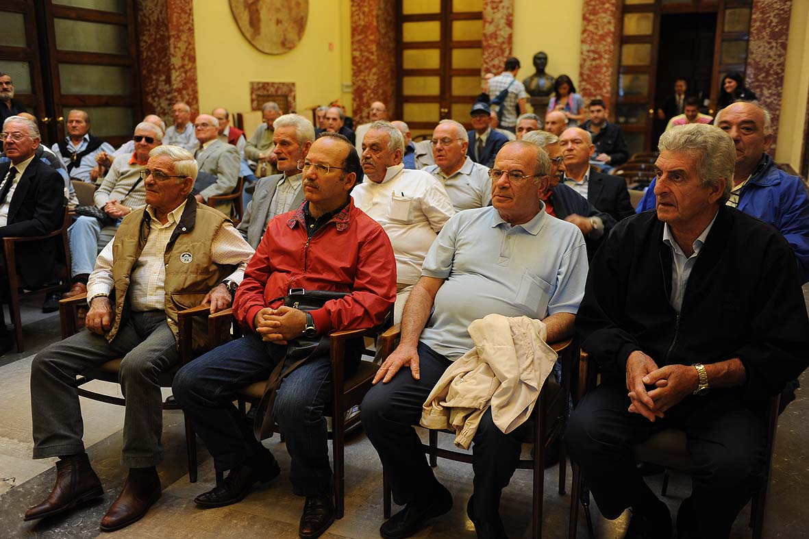   Nonni in Divisa. Anno scolastico 2010 - 2011. Palazzo di Citta', Salerno, 29 settembre 2010

