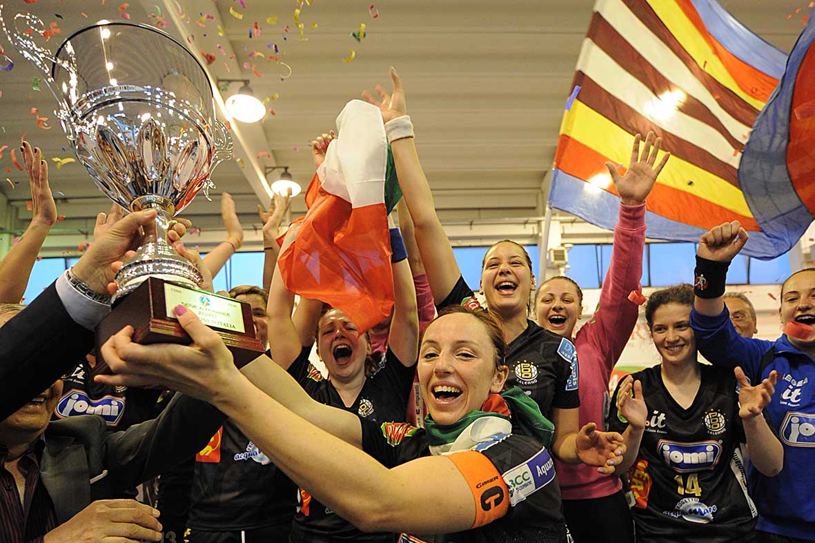   Pallamano femminile, la Jomi Salerno conquista lo scudetto
