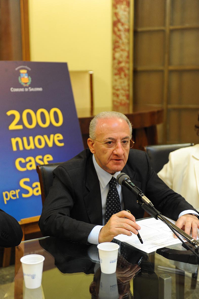   Piano Casa: la presentazione del Sindaco Vincenzo De Luca. Salerno, 30 luglio 2010
