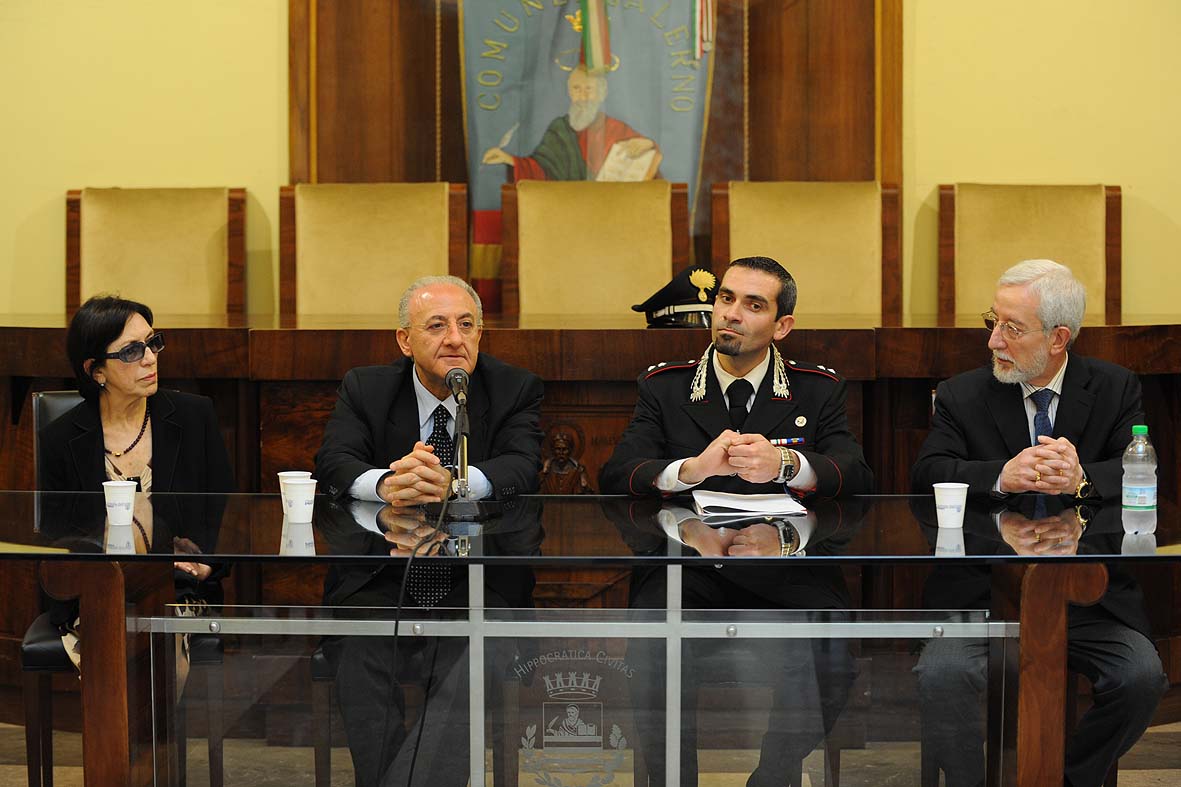   Restituito al Comune un quadro di C.Tafuri trafugato nel 1978. Salerno, 24 maggio 2010
