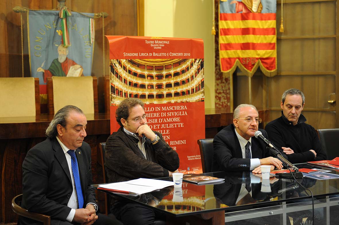   Presentazione della Stagione Lirica 2010  al Teatro Verdi. Salerno, Palazzo di Citta', 9 aprile 2010
