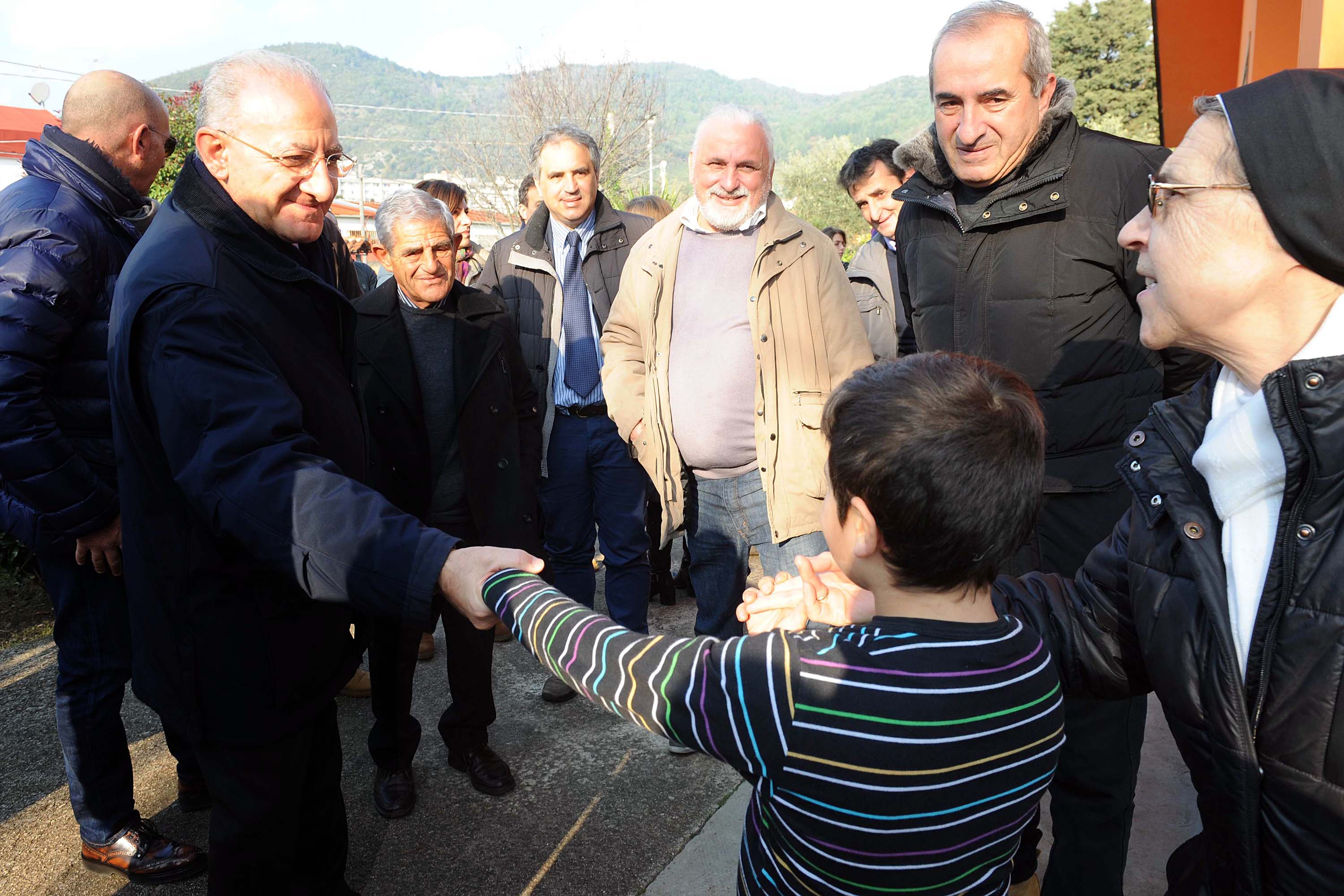   Il Sindaco De Luca in visita alla Comunita' - L'Abbraccio Onlus -

