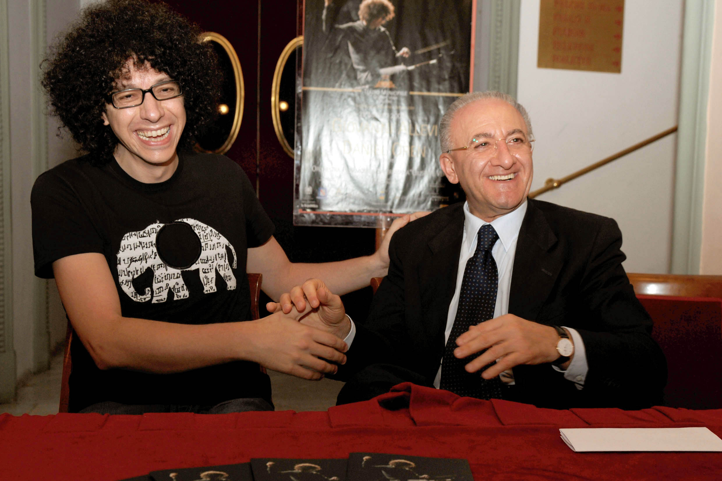   Giovanni Allevi in Concerto, Teatro Verdi, 25 maggio 2009 - Incontro stampa con il Sindaco Vincenzo De Luca
