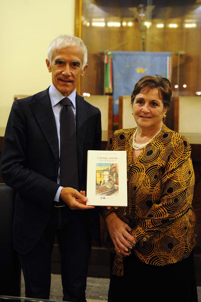   Presentato il libro 'E tiempe antiche di Maria D'Alma Talento 
