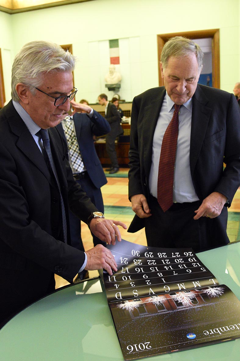   L'Ambasciatore USA John Phillips a Palazzo di Citta'
