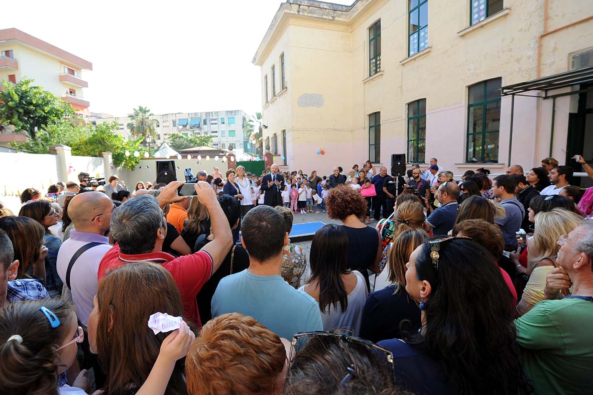   Il Sindaco De Luca all'inaugurazione dell'anno scolastico

