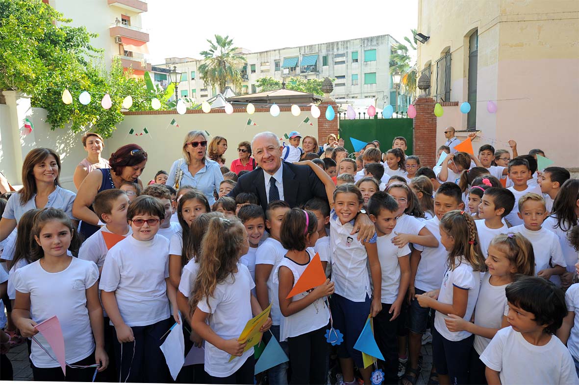   Il Sindaco De Luca all'inaugurazione dell'anno scolastico
