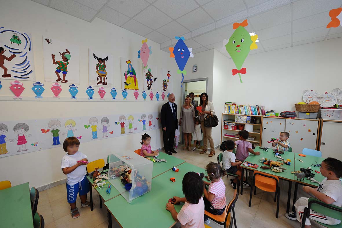   Il Sindaco De Luca all'inaugurazione dell'anno scolastico

