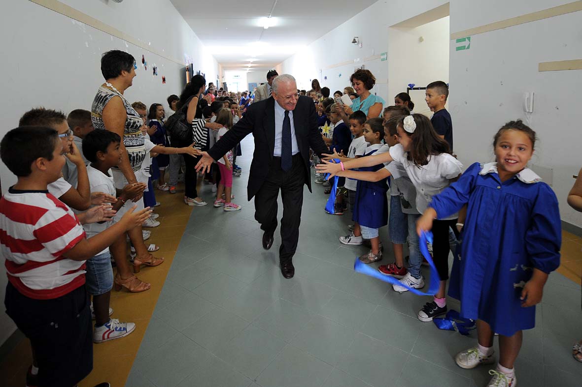   Il Sindaco De Luca all'inaugurazione dell'anno scolastico
