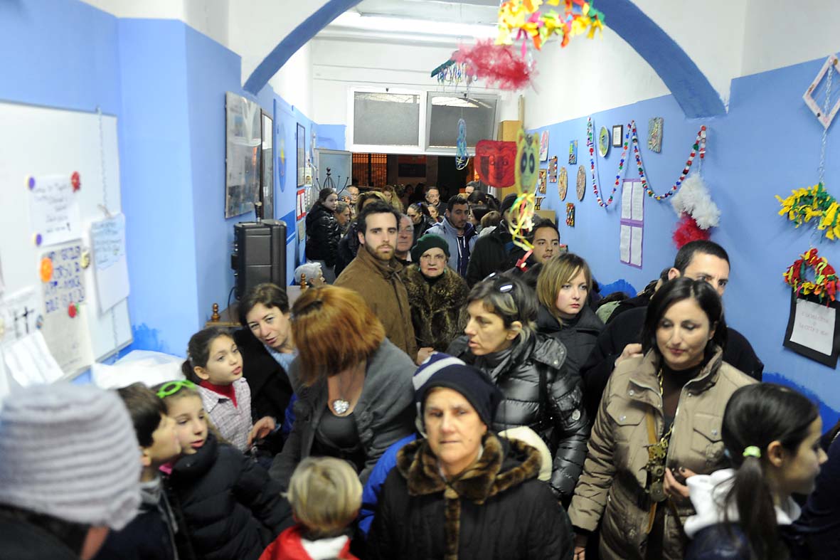   Il Sindaco De Luca inaugura la nuova sede dell'Associazione Annunziatella
