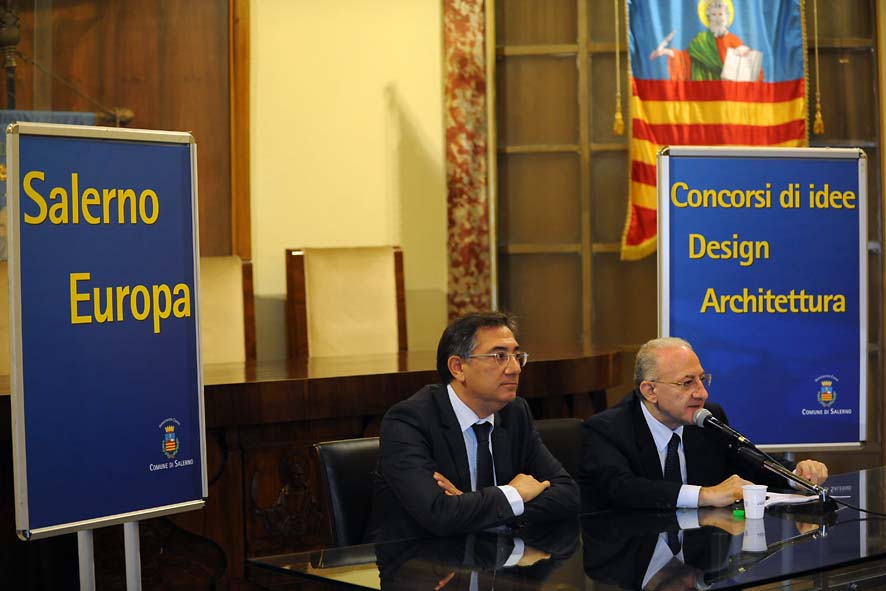   "Salerno Europa. Design, architettura, concorsi d'idee". Conferenza stampa, Palazzo di citta', 27 Ottobre 2011.

