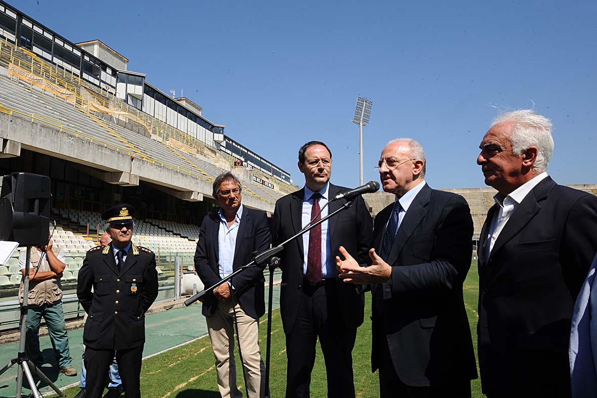   Nuovo manto erboso per lo Stadio Arechi
