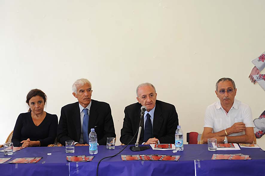   L'Arena del mare, il Sindaco Vincenzo De Luca presenta il programma al Parco Pinocchio, luned 26 luglio 2010
