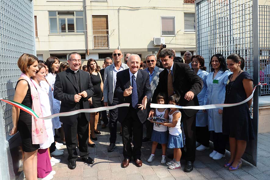   Con il Sindaco De Luca inaugurazione dell'Asilo Nido di Via D'Allora. Salerno, 17 Settembre 2011.
