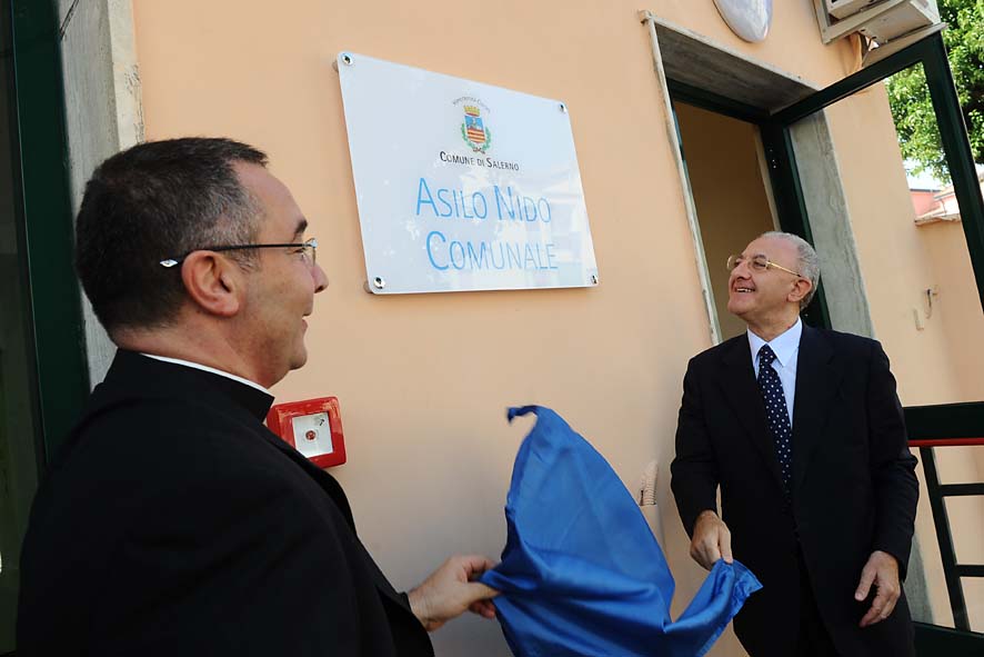   Con il Sindaco De Luca inaugurazione dell'Asilo Nido di Via D'Allora. Salerno, 17 Settembre 2011.
