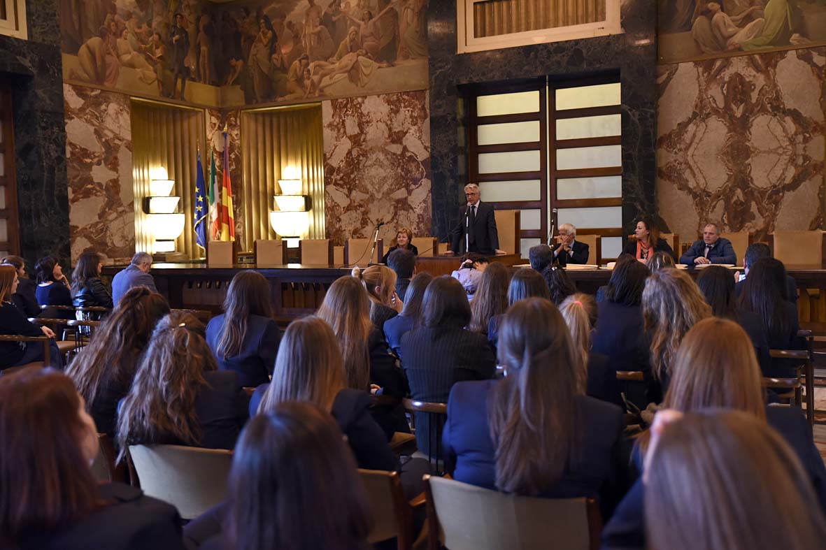   Consegnati gli attestati di partecipazione alla work experience di Luci d'Artista
