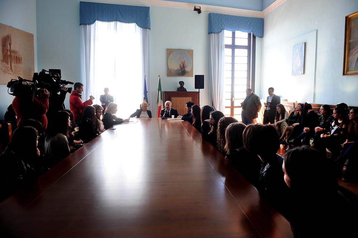   Consegnati attestati work experience Luci d'Artista agli alunni del Regina Margherita
