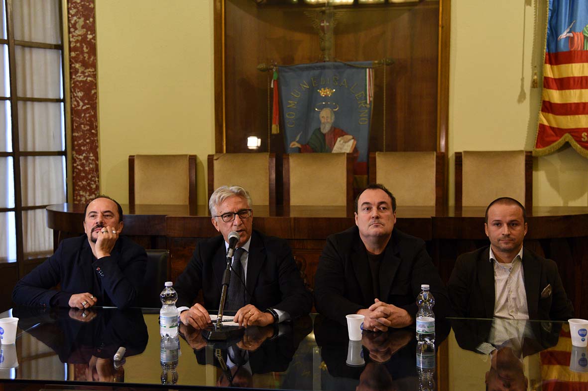   "Babbo Natale non viene da Nord"
