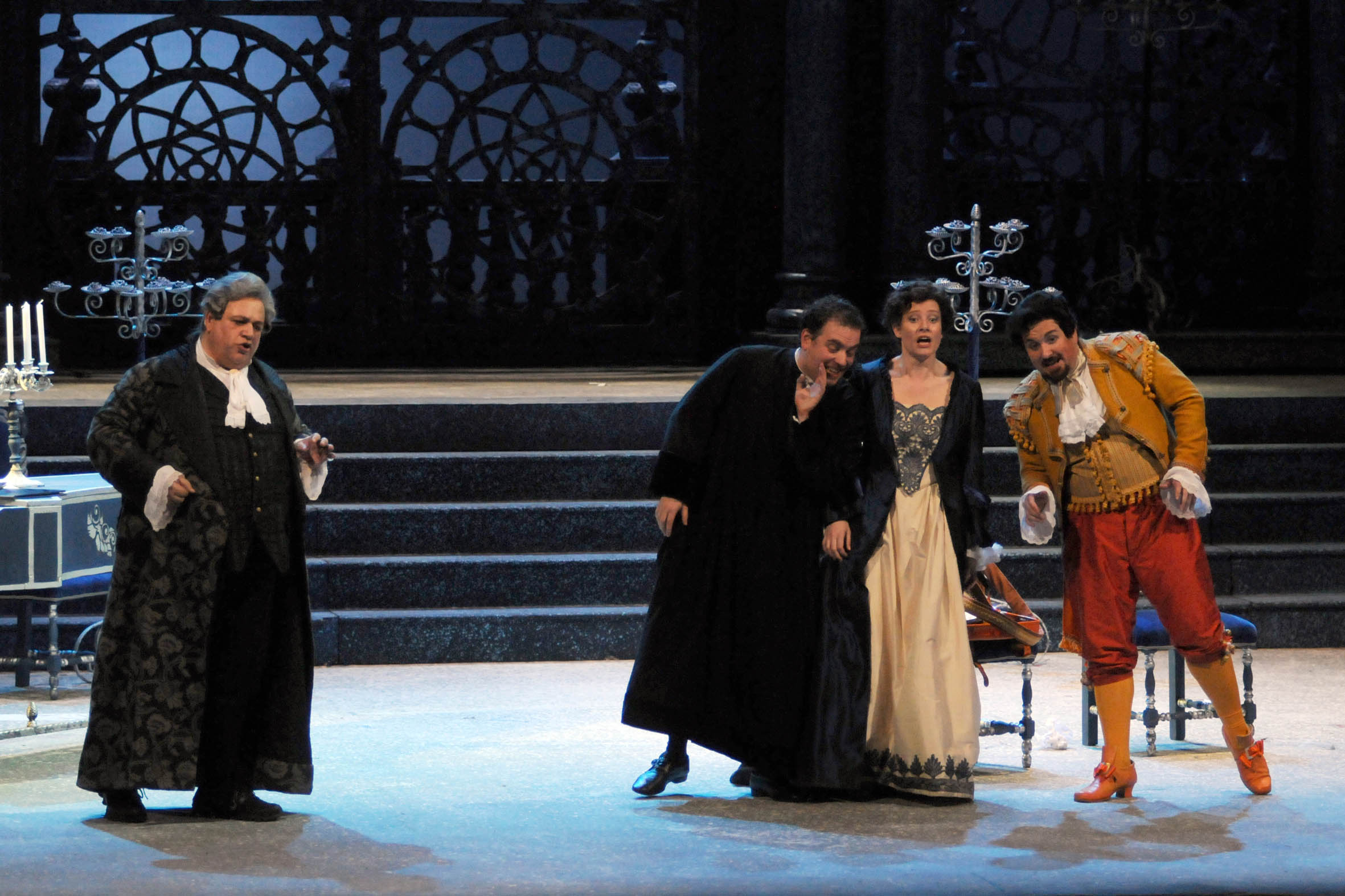   Il Barbiere di Siviglia, regia di Lorenzo Amato. Salerno, Teatro Verdi, 8 maggio 2010
