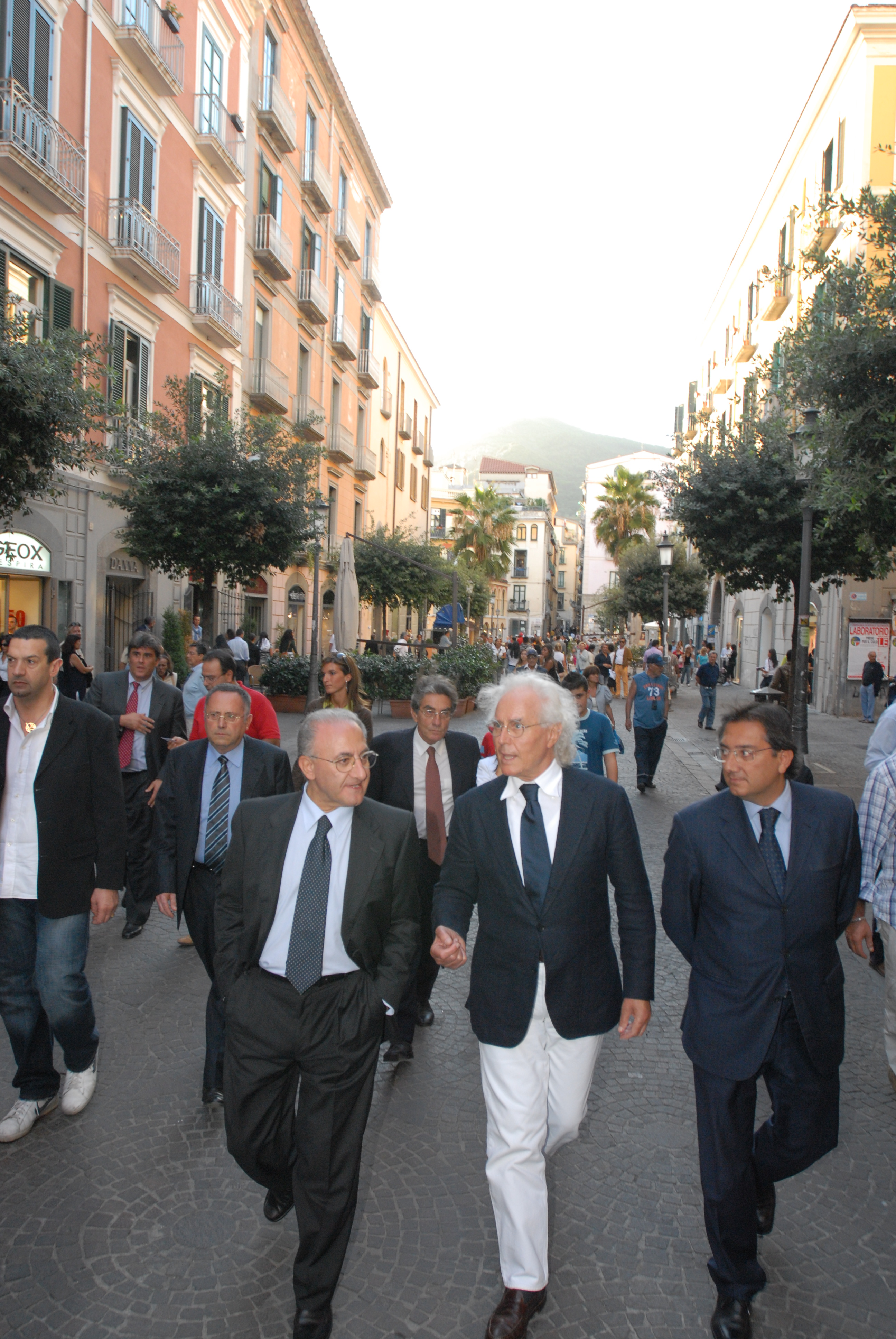   Il Sindaco Vincenzo De Luca e Luciano Benetton inaugurano il nuovo megastore al Corso Vittorio Emanuele. 20 settembre 2007
