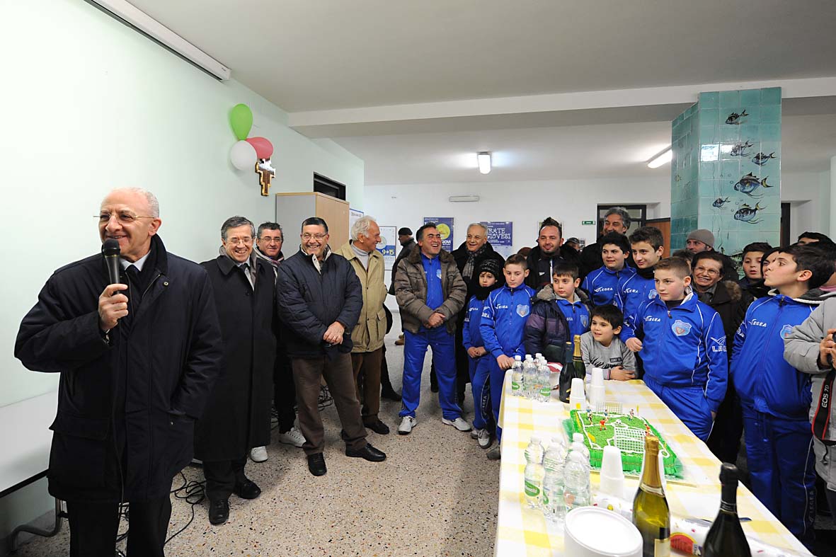   Il Sindaco De Luca inaugura il nuono impianto sportivo a Giovi Bottiglieri 

