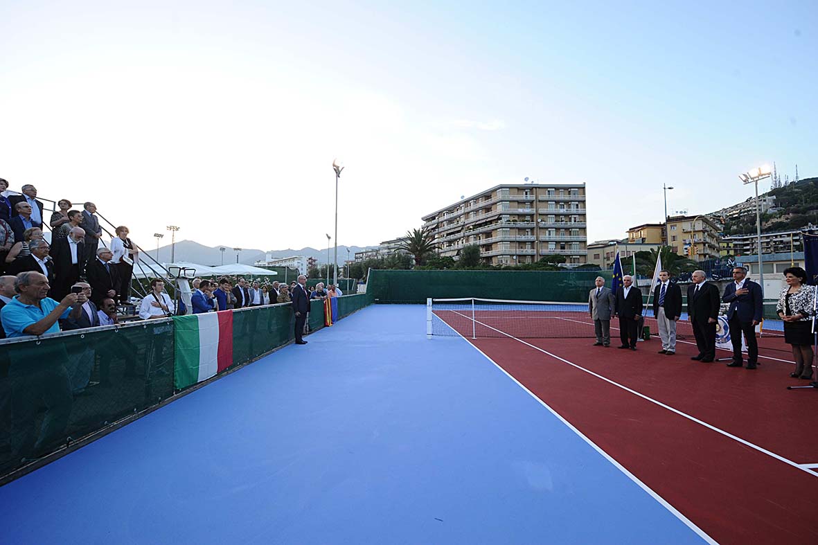   Il Sindaco De Luca inaugura i nuovi campi comunali di tennis 
