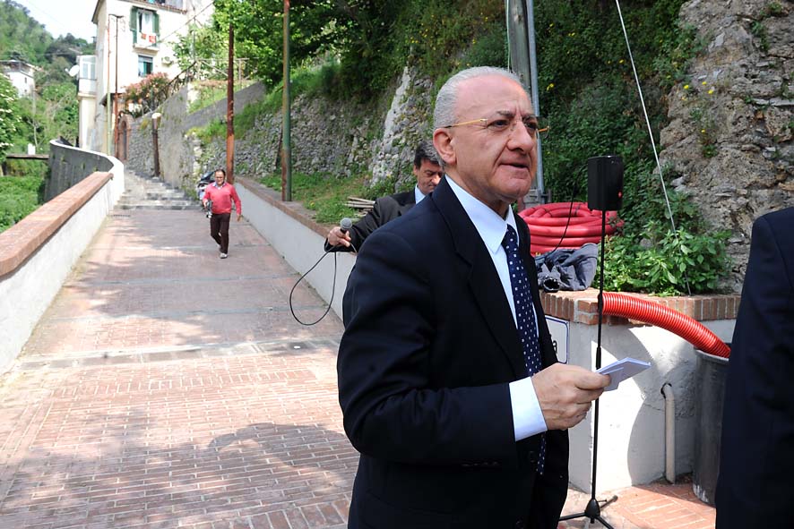   Al via ai lavori per la realizzazione di un nuovo impianto di pubblica illuminazione a Canalone, Salerno, 28 aprile 2011

