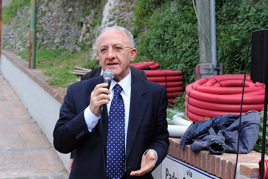   Al via ai lavori per la realizzazione di un nuovo impianto di pubblica illuminazione a Canalone, Salerno, 28 aprile 2011
