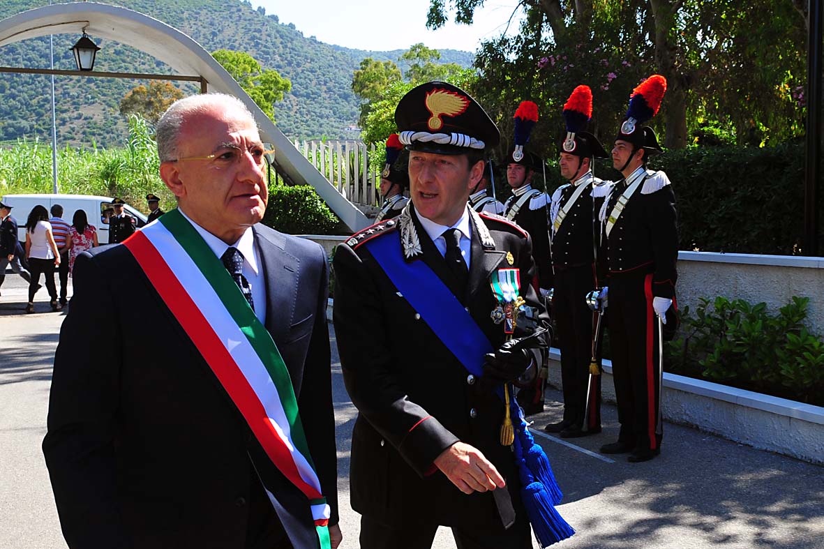   Il Sindaco De Luca al 198? Annuale di Fondazione dell'Arma dei Carabinieri
