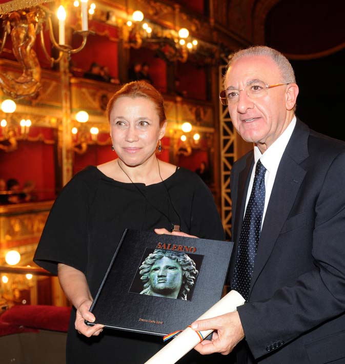   La Carmen di Bizet torna al Teatro Verdi con la regia di Proietti e la direzione del maestro Oren. Salerno, 22 novembre 2010
