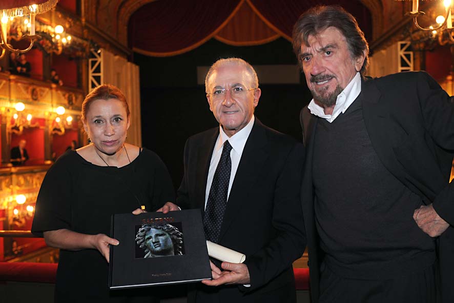   La Carmen di Bizet torna al Teatro Verdi con la regia di Proietti e la direzione del maestro Oren. Salerno, 22 novembre 2010
